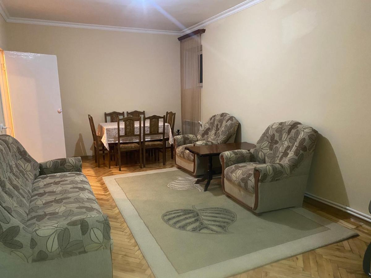 Nur Apartment In Горис Экстерьер фото